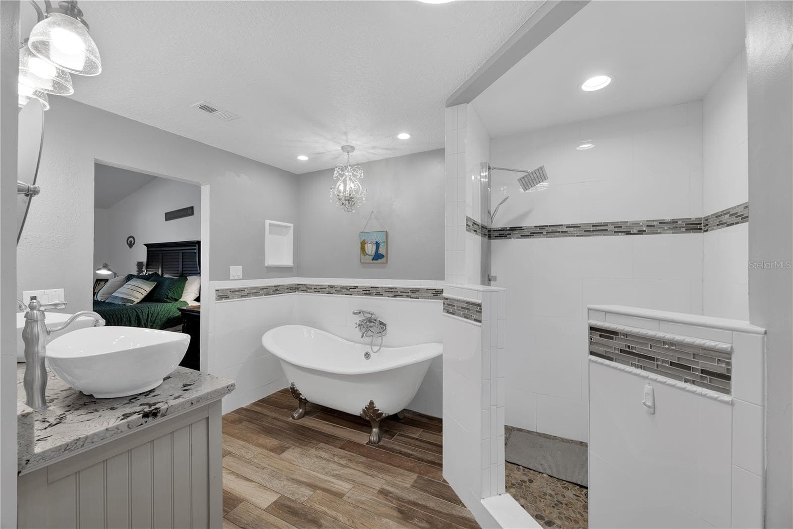 Buyers will love relaxing in this modern clawfoot tub. - 743 KINGSTON CT, APOLLO BEACH