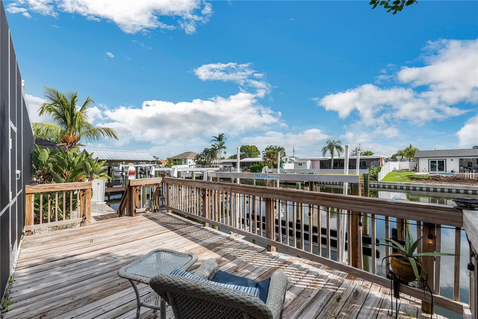 ideal space to relax, gather, and enjoy the waterfront setting. - 743 KINGSTON CT, APOLLO BEACH