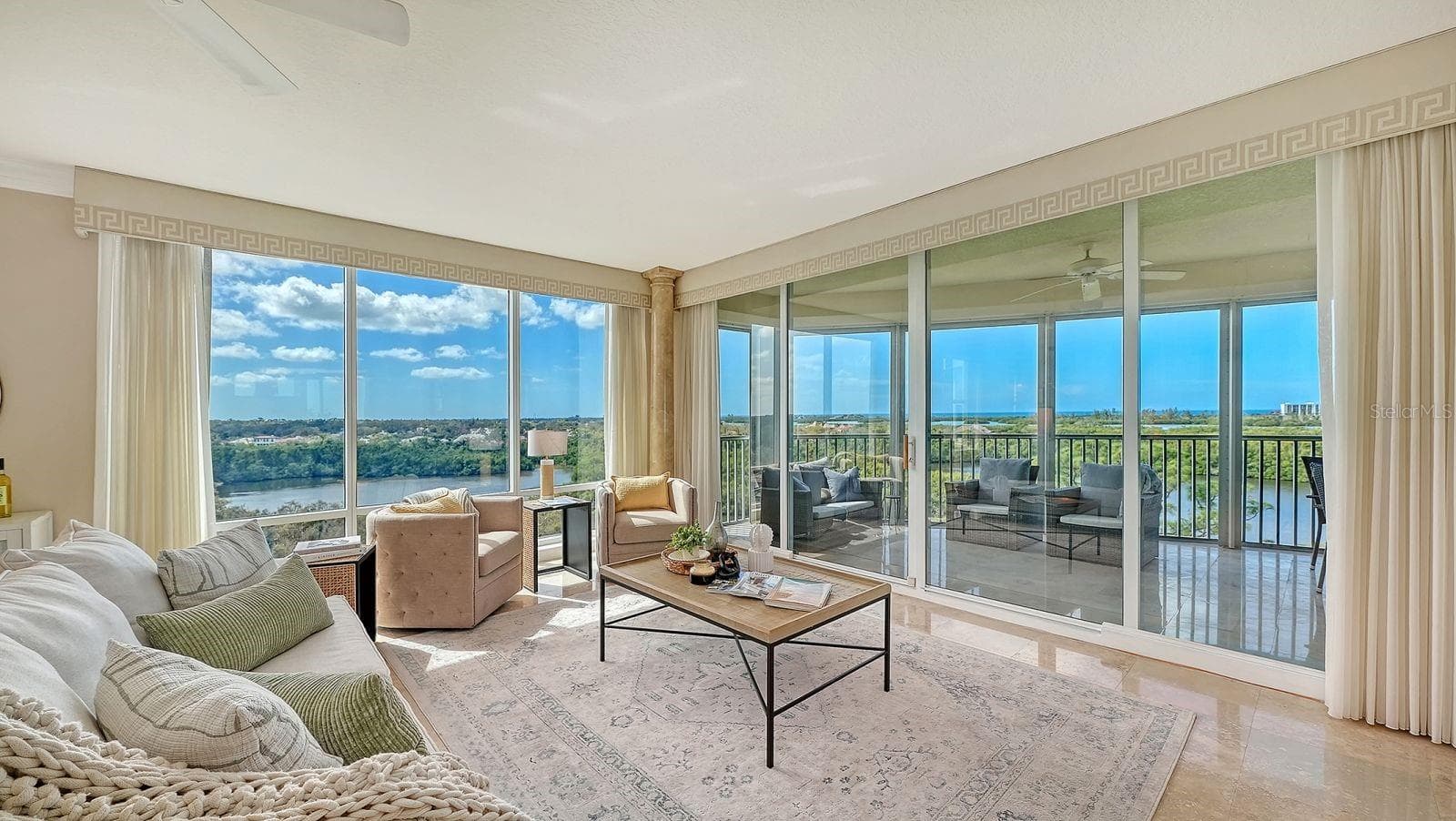 Living area and screened in lanai - 385 NORTH POINT RD #701, OSPREY