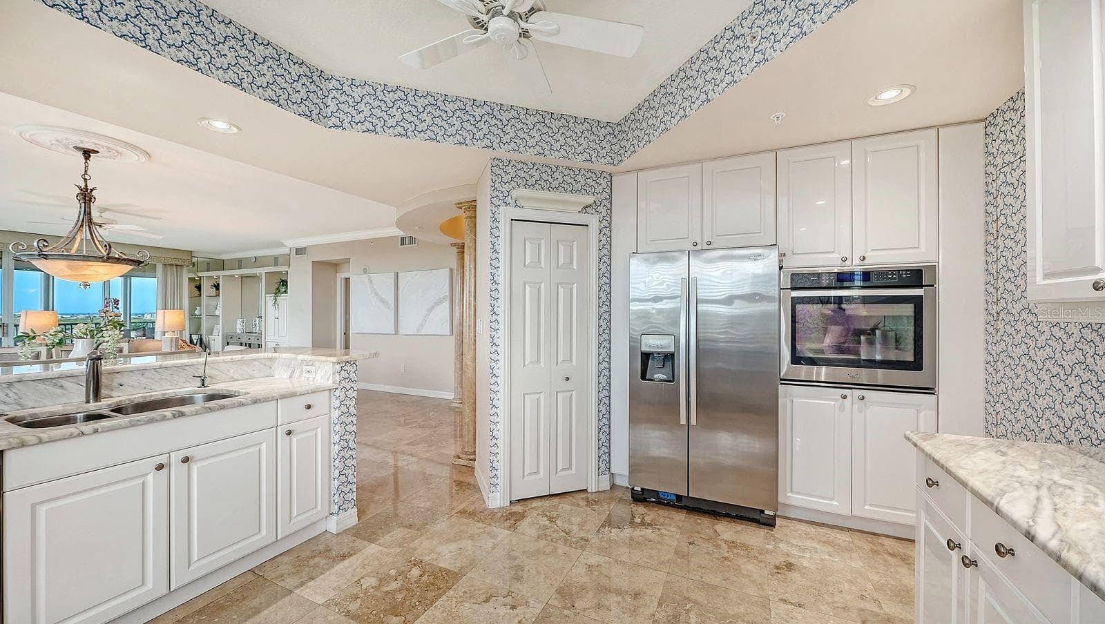 Kitchen with stainless appliances - 385 NORTH POINT RD #701, OSPREY