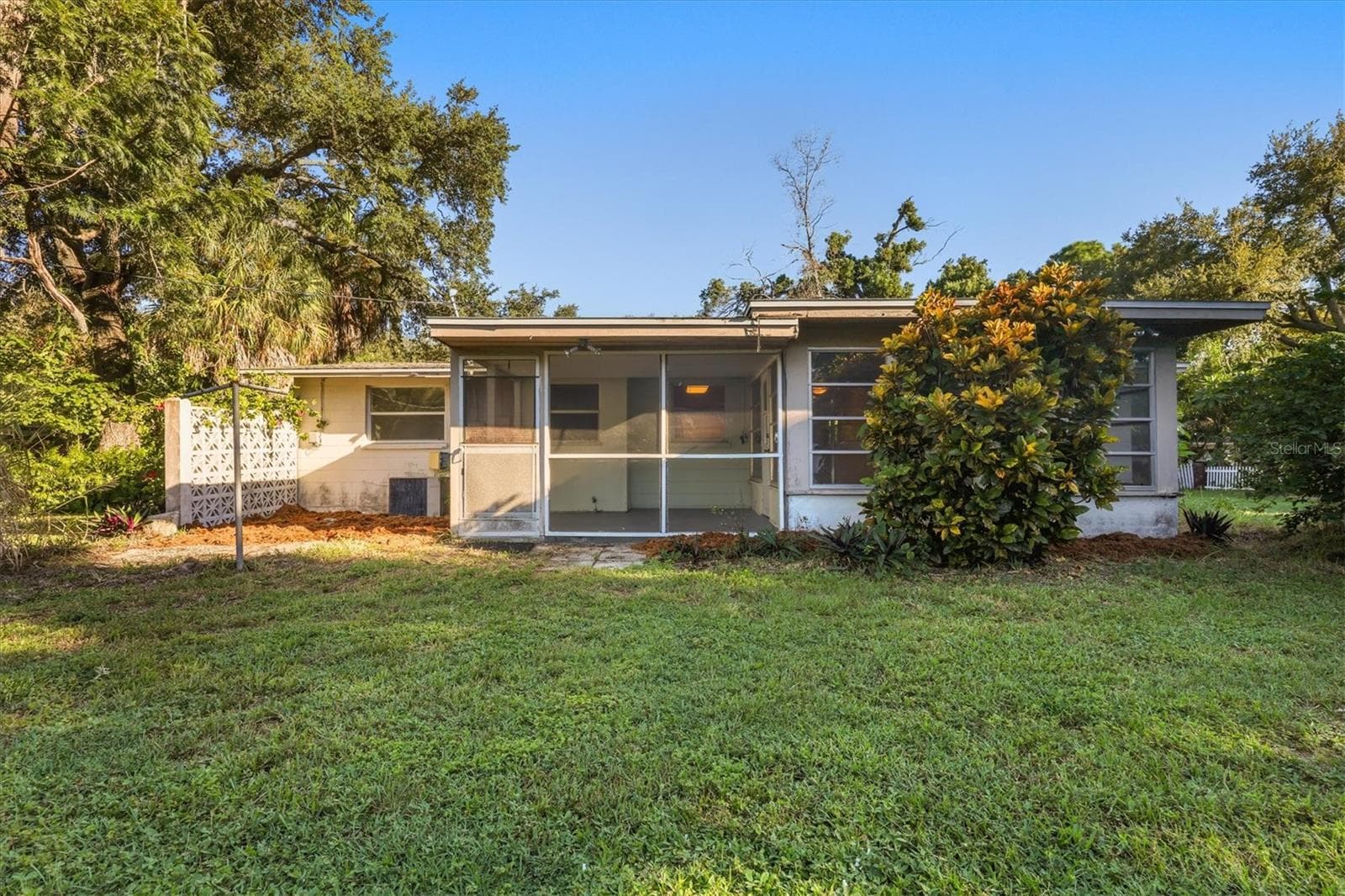 Single Family Residence at 260 SHAMROCK DR, VENICE, photo 36 of 73