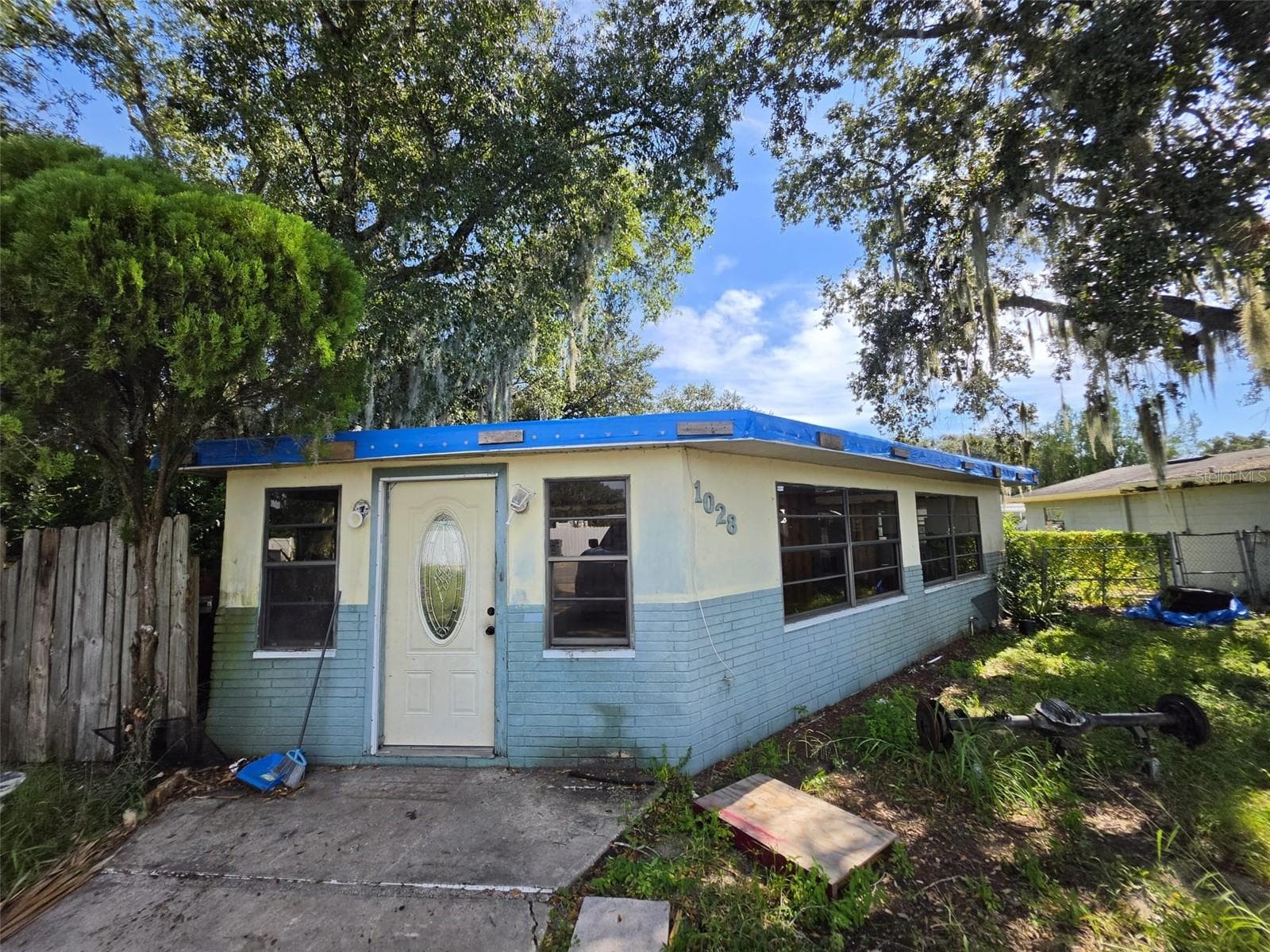 Single Family Residence at 1028 SUNSHINE DR E, LAKELAND, photo 3 of 24