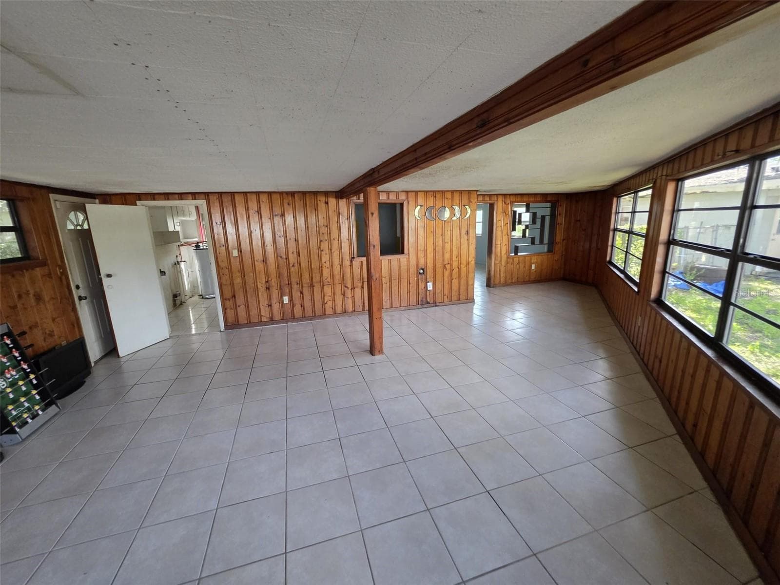 Single Family Residence at 1028 SUNSHINE DR E, LAKELAND, photo 4 of 24