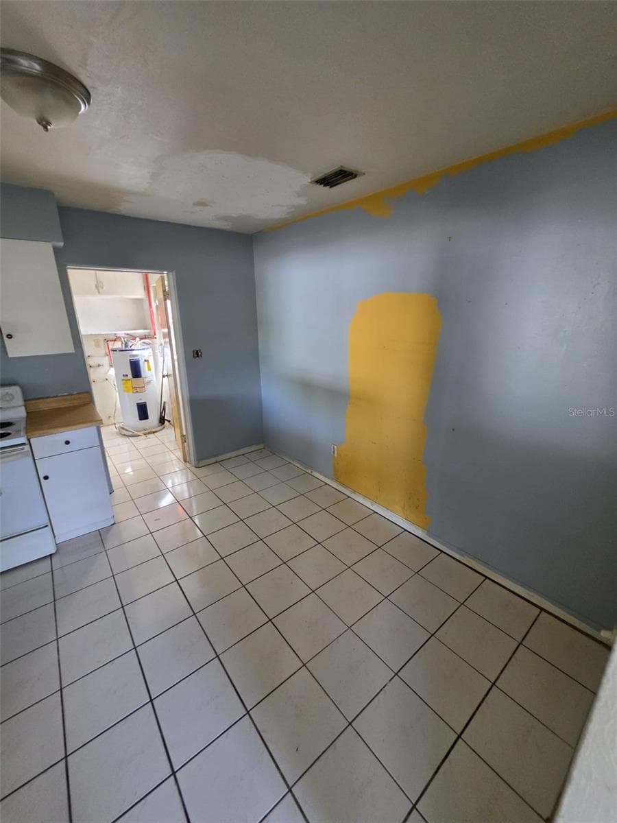 Single Family Residence at 1028 SUNSHINE DR E, LAKELAND, photo 10 of 24