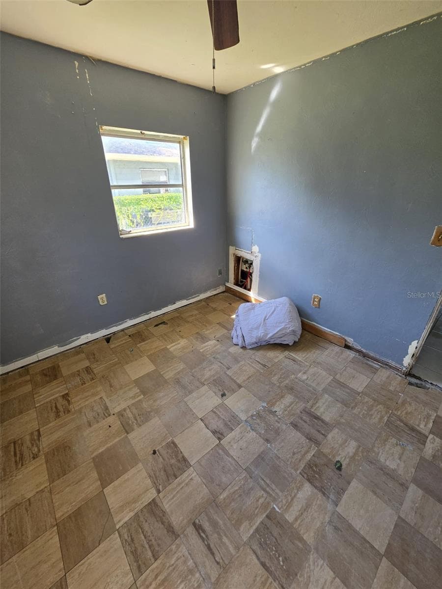 Single Family Residence at 1028 SUNSHINE DR E, LAKELAND, photo 16 of 24
