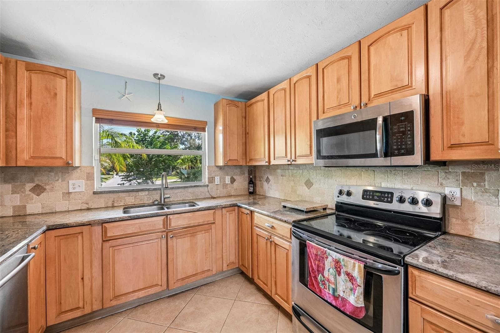 Single Family Residence at 2400 S BRINK AVE, SARASOTA, photo 9 of 37