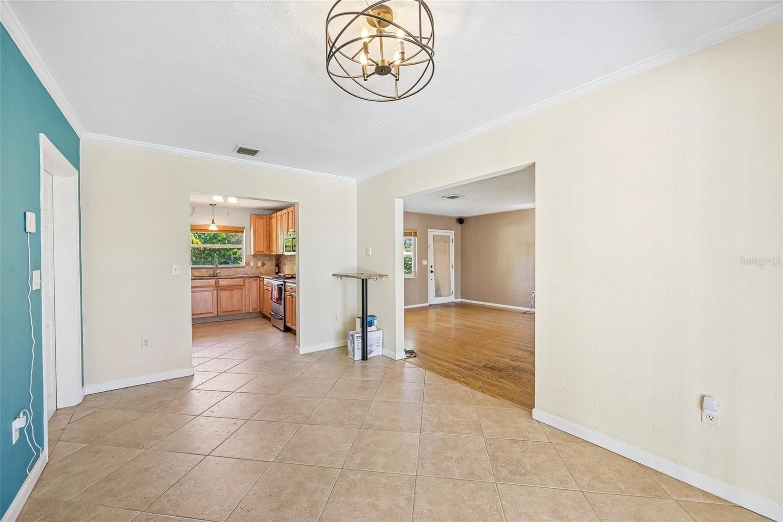 Single Family Residence at 2400 S BRINK AVE, SARASOTA, photo 11 of 37