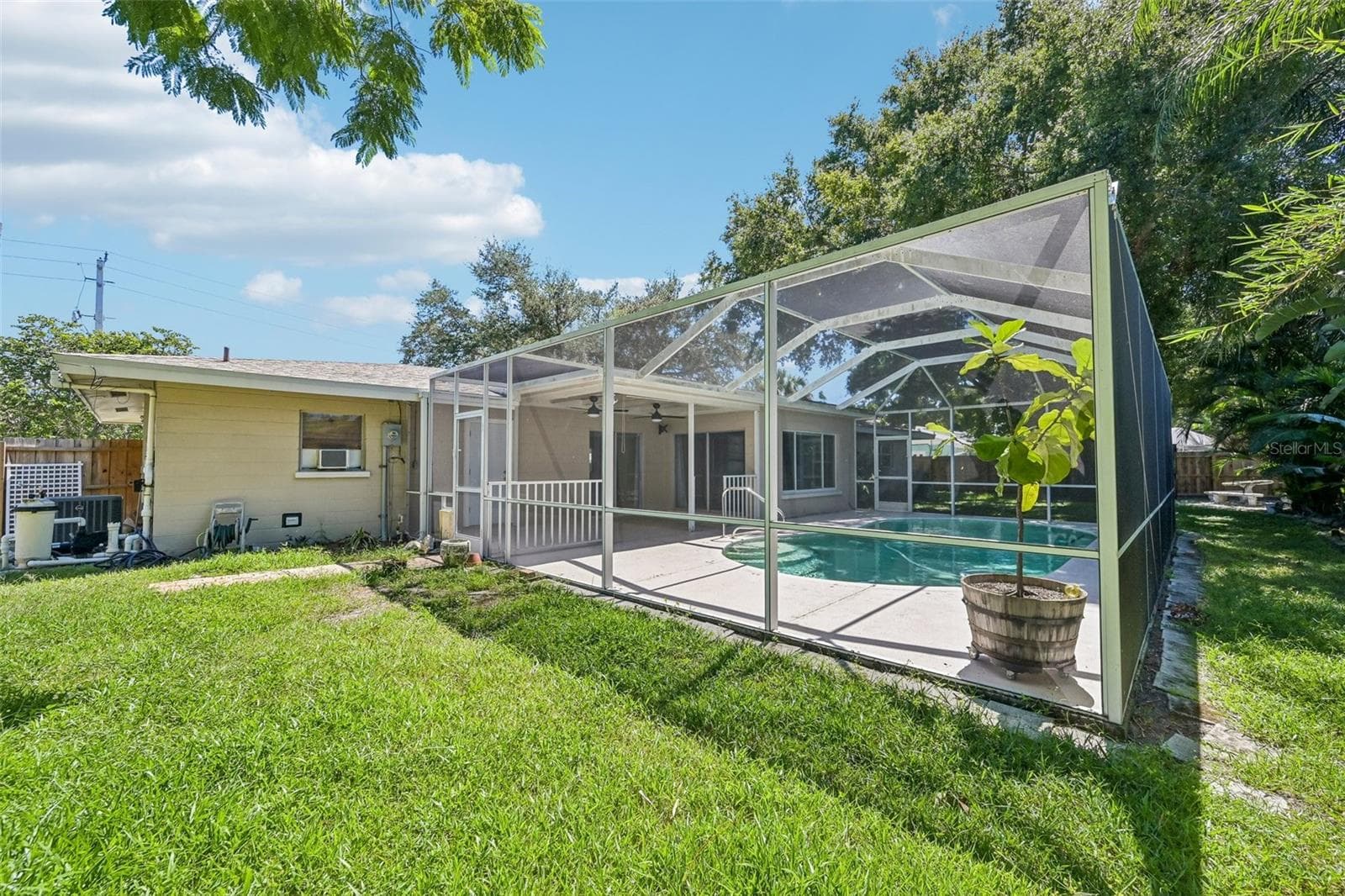 Single Family Residence at 2400 S BRINK AVE, SARASOTA, photo 32 of 37