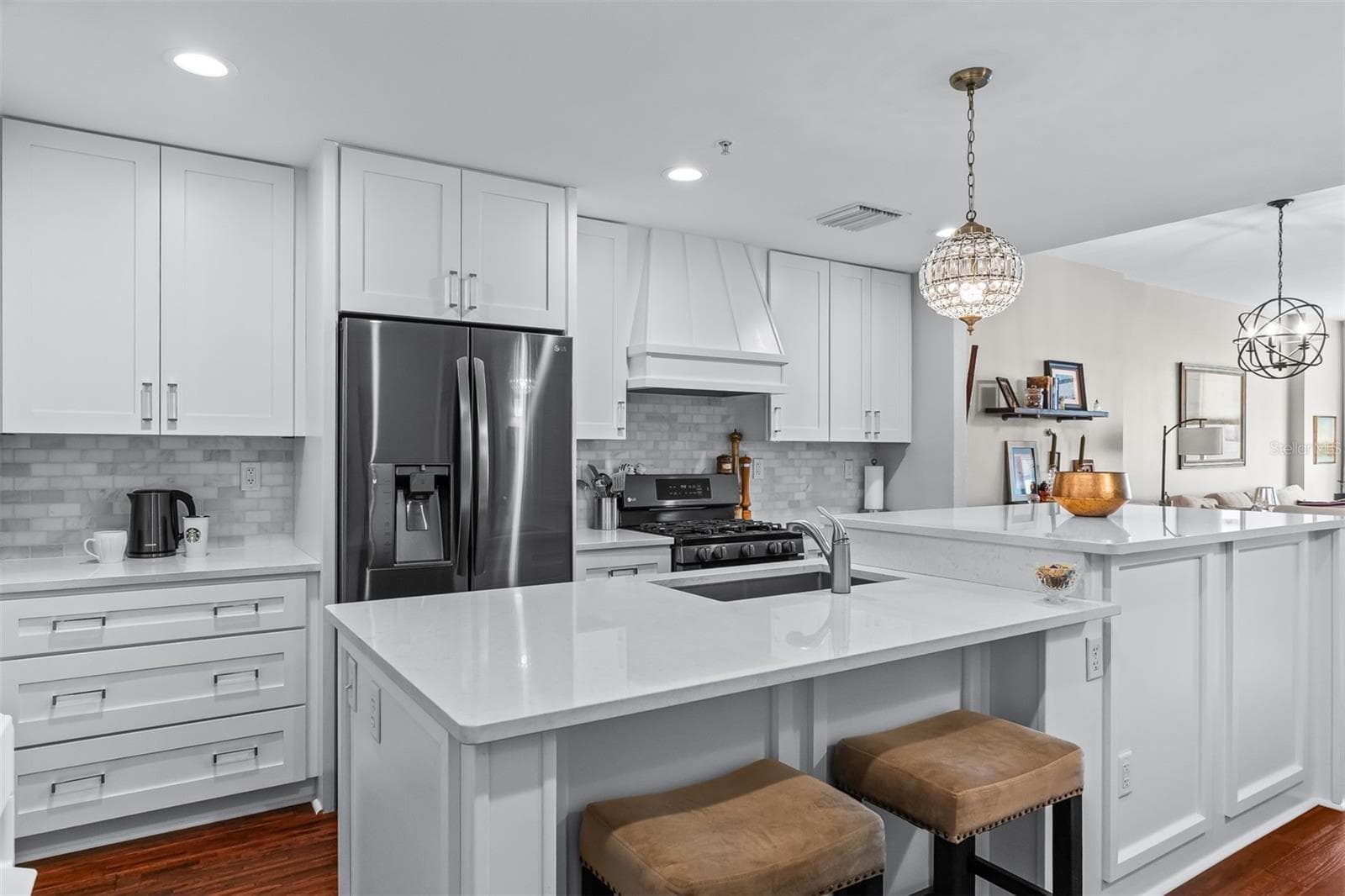 Condominium at 1208 E KENNEDY BLVD #518, TAMPA, photo 2 of 49