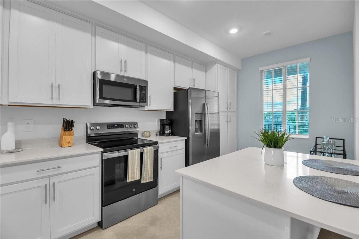 Condominium at 19110 SCALLOP LOOP #205, BRADENTON, photo 17 of 42