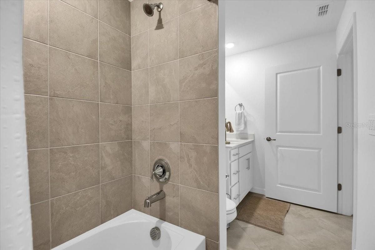 Condominium at 19110 SCALLOP LOOP #205, BRADENTON, photo 36 of 42