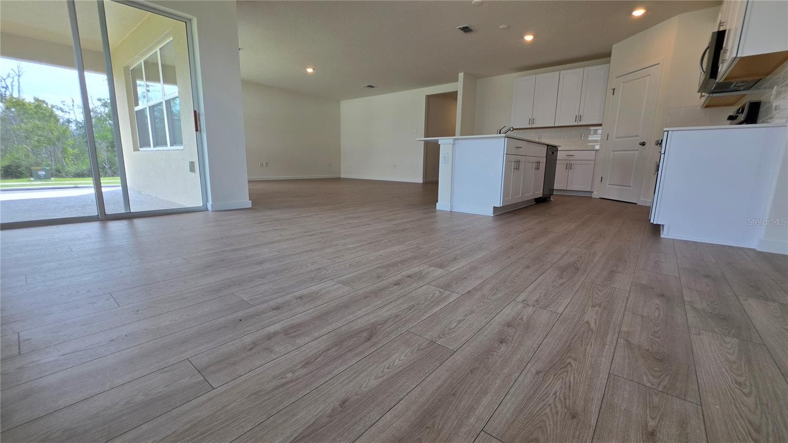 Single Family Residence at 894 BRITTON LOOP, ST CLOUD, photo 7 of 32