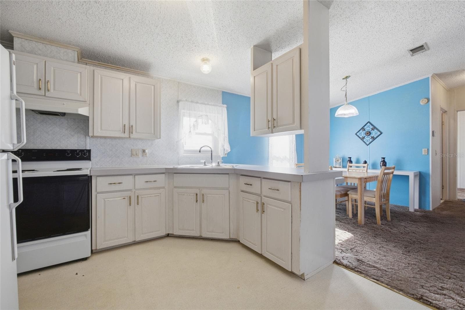 Manufactured Home at 34900 HAPPINESS WAY, ZEPHYRHILLS, photo 12 of 30