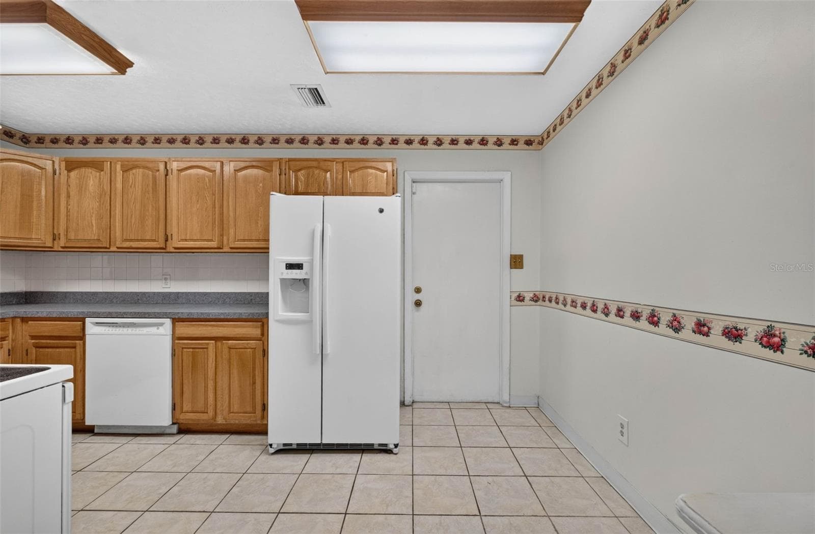 Single Family Residence at 3312 W BURKE ST, TAMPA, photo 19 of 76