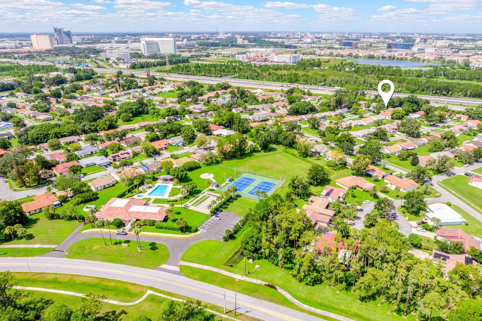 Minutes from Universal, Eric Universe, and SeaWorld. - 10113 ALLENBY CT, ORLANDO