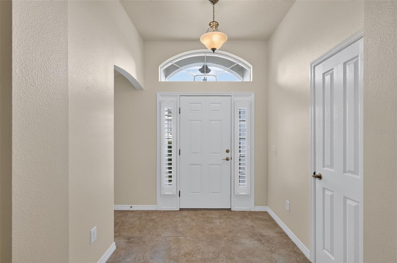 Foyer and Front Entry - 3376 MAYFLOWER LOOP, THE VILLAGES