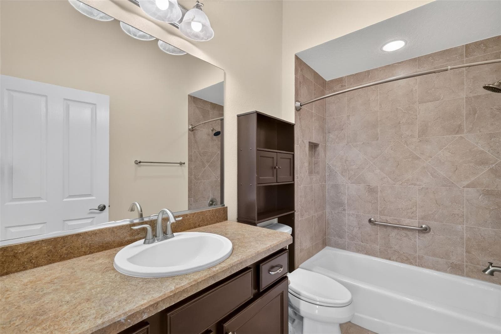Second Bathroom - 3376 MAYFLOWER LOOP, THE VILLAGES