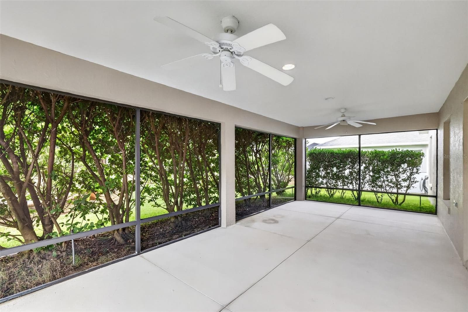 Lanai with Mature PRIVACY Landscaping - 3376 MAYFLOWER LOOP, THE VILLAGES