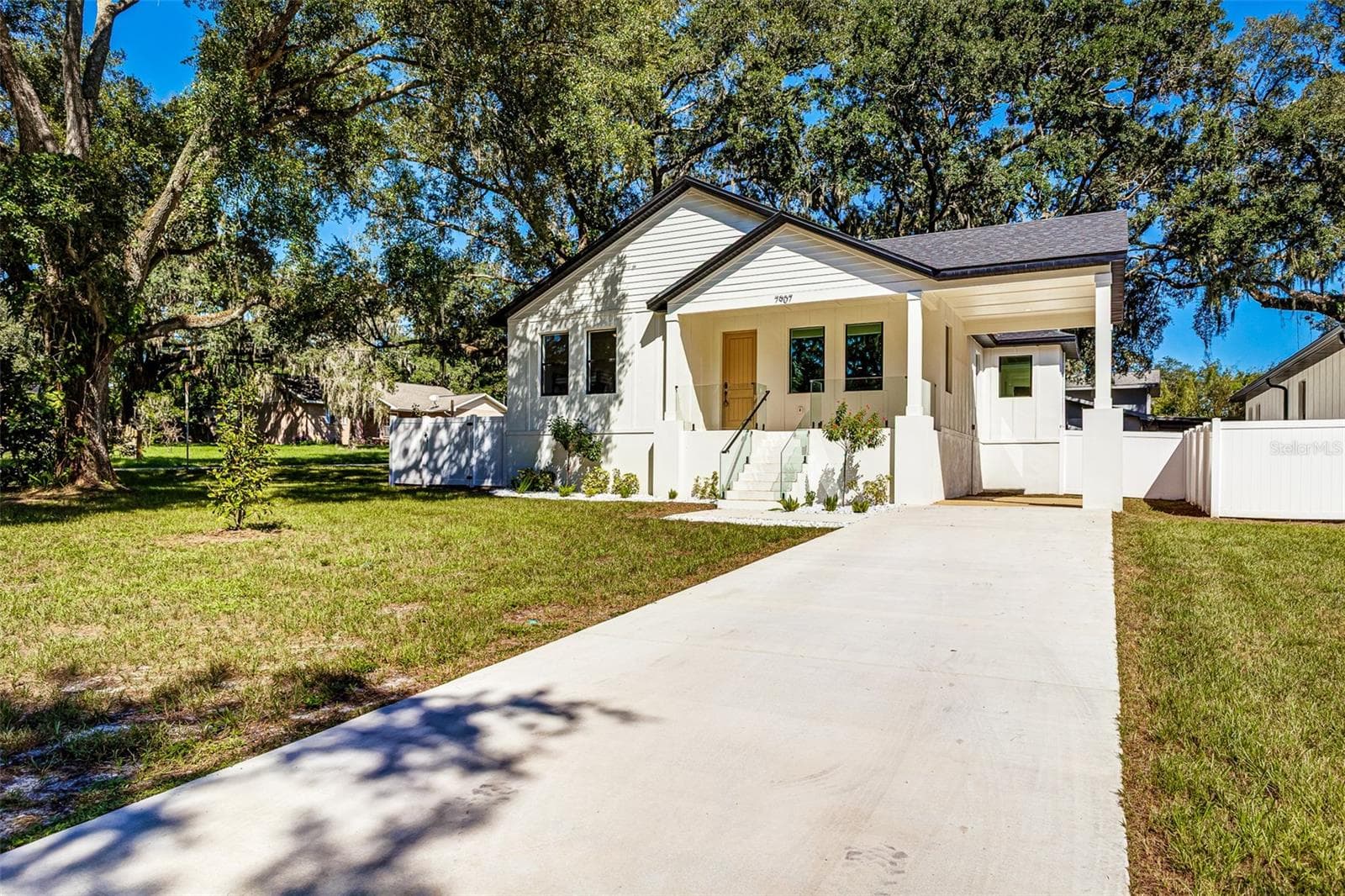 Single Family Residence at 7907 N GREENWOOD AVE, TAMPA, photo 2 of 54