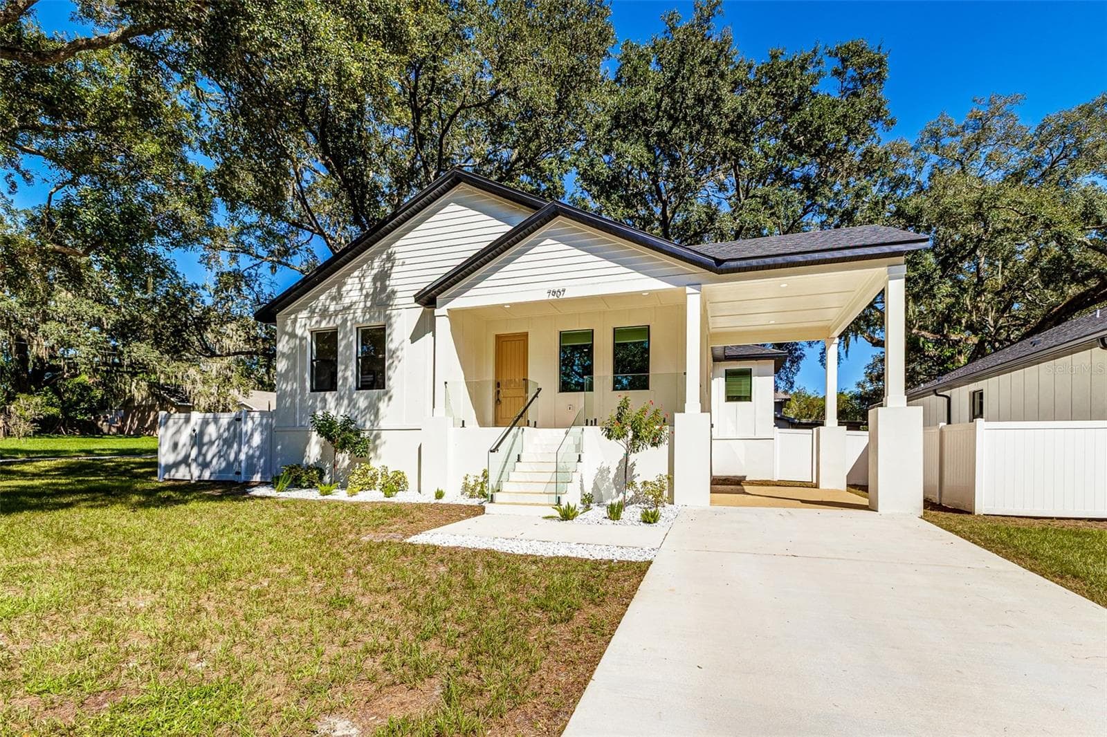 Single Family Residence at 7907 N GREENWOOD AVE, TAMPA, photo 3 of 54