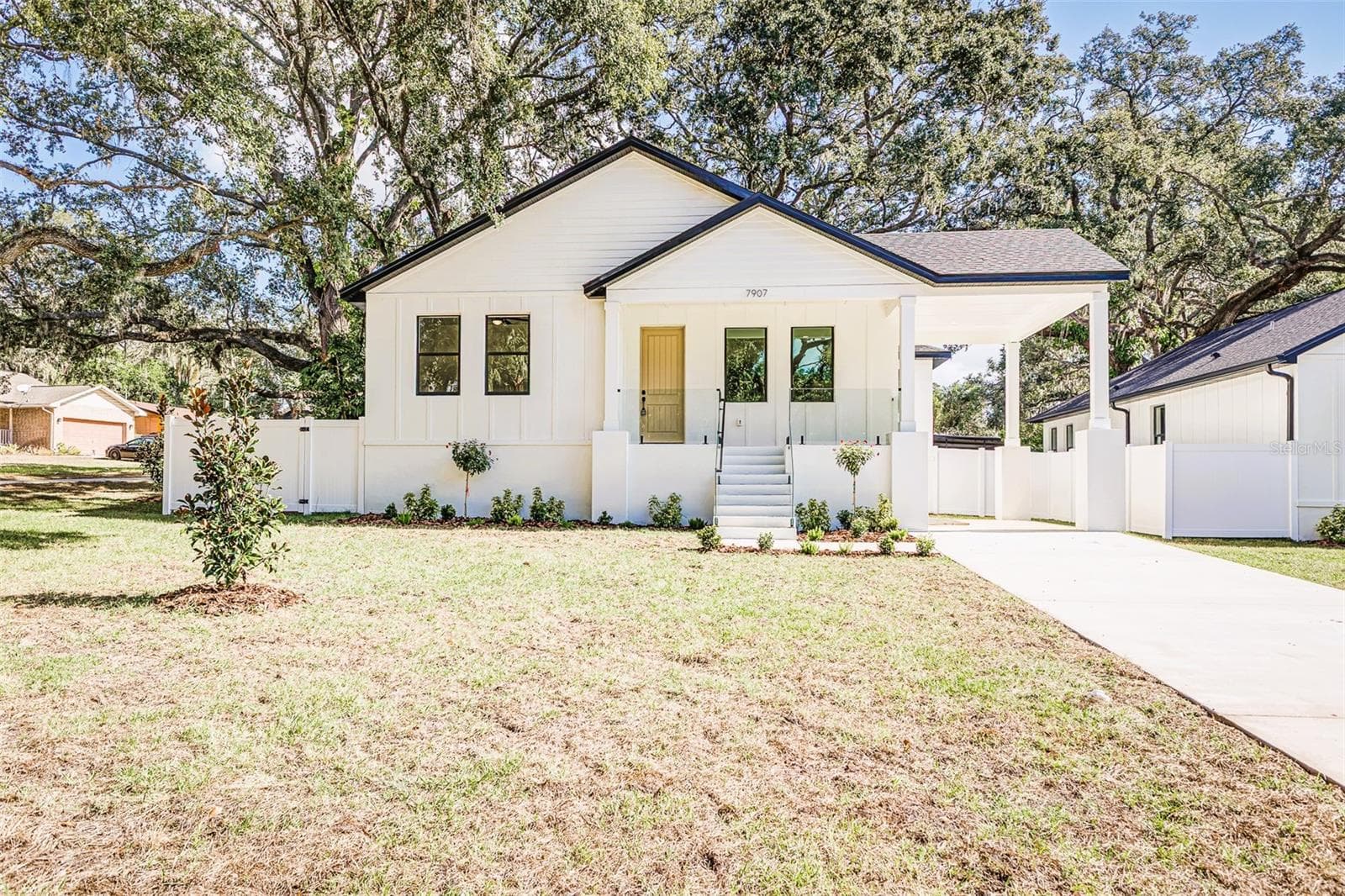 Single Family Residence at 7907 N GREENWOOD AVE, TAMPA, photo 7 of 54