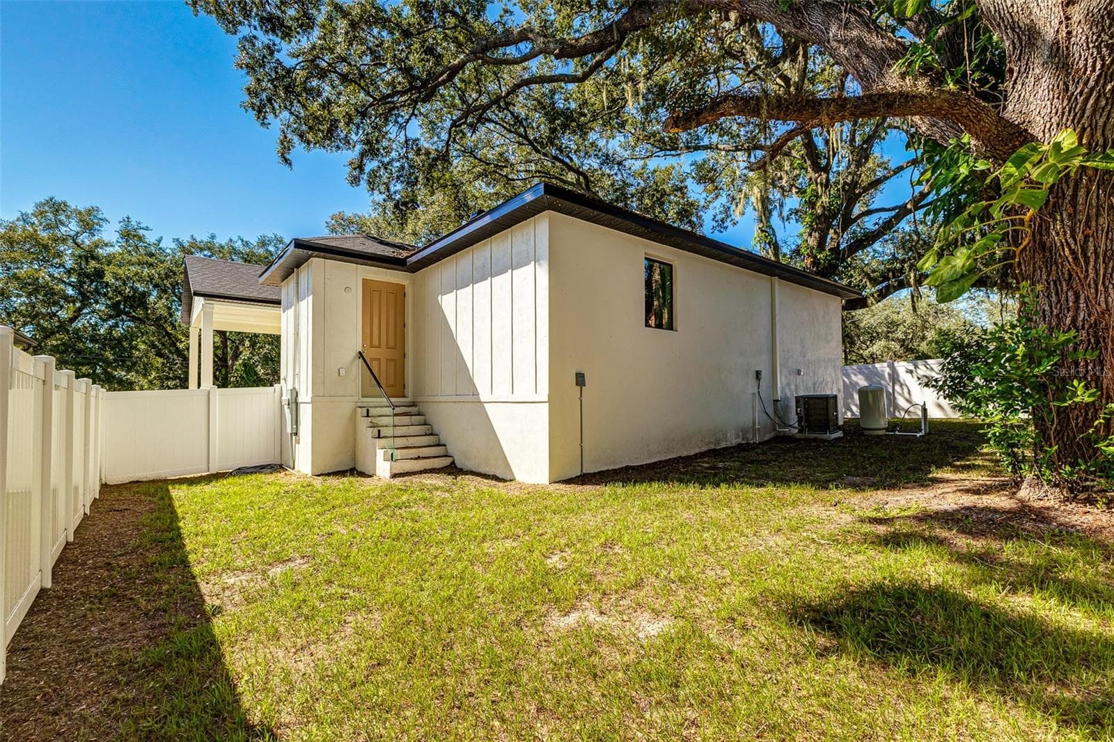 Single Family Residence at 7907 N GREENWOOD AVE, TAMPA, photo 52 of 54