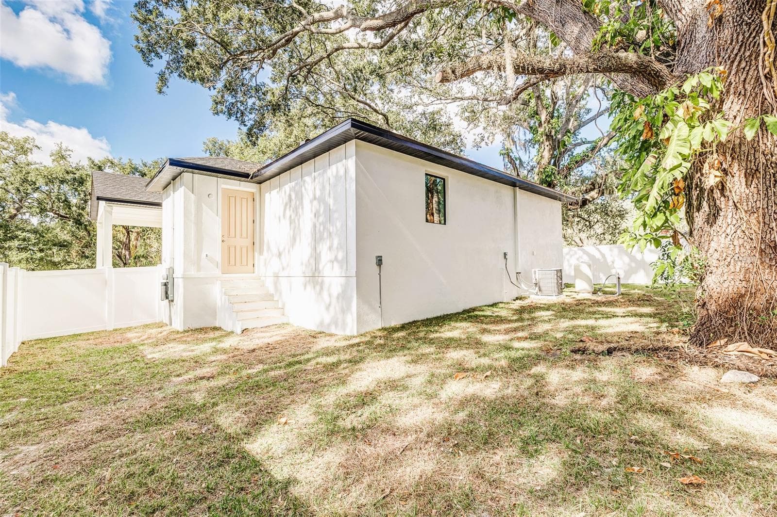 Single Family Residence at 7907 N GREENWOOD AVE, TAMPA, photo 53 of 54
