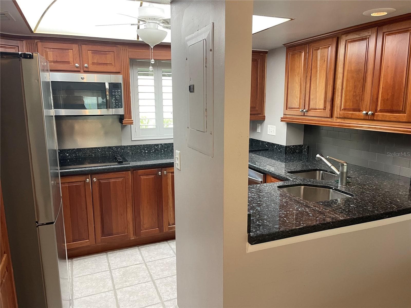 Villa at 90 S HIGHLAND AVE #1, TARPON SPRINGS, photo 3 of 40