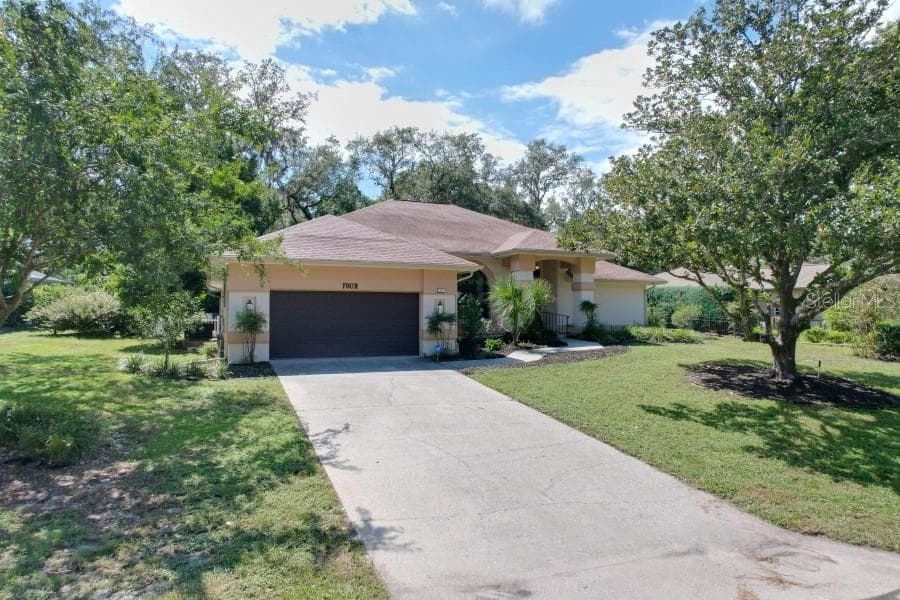 4 BALSAM CT W