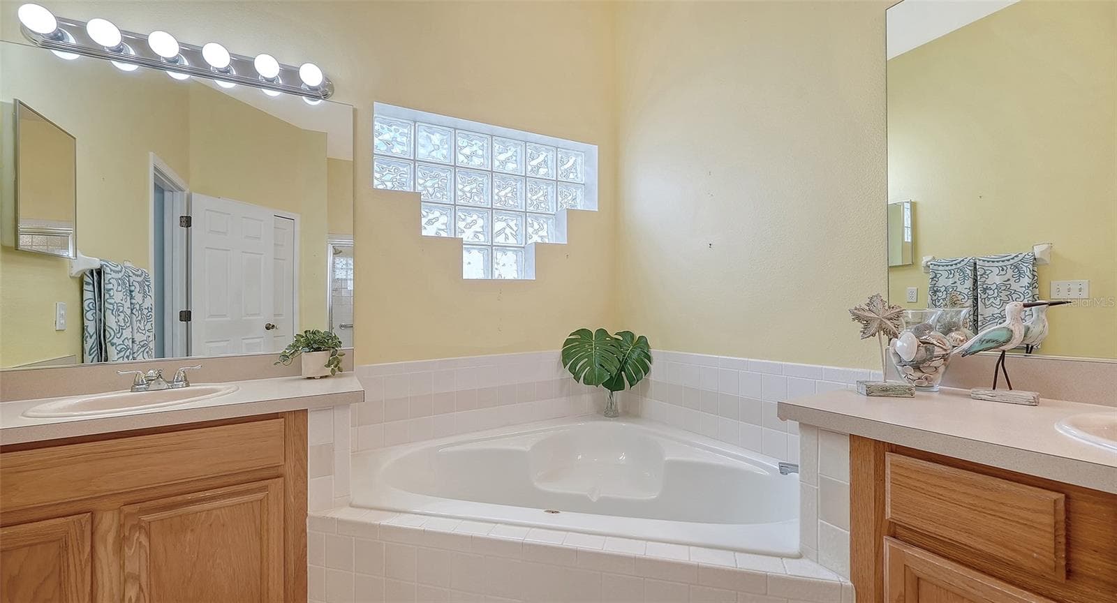 Single Family Residence at 4942 OLDHAM ST, SARASOTA, photo 36 of 54