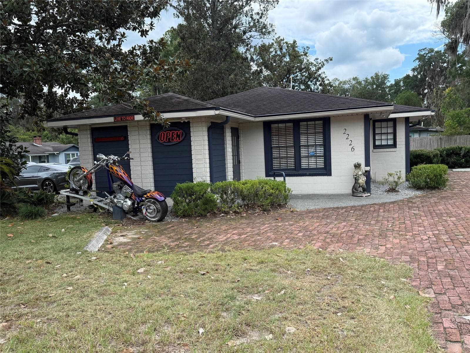 2226 NW 8TH CT