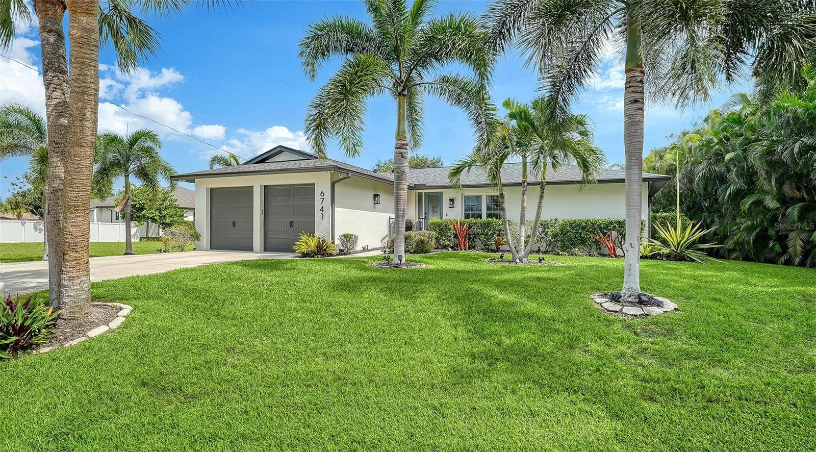 Single Family Residence at 6741 AVENUE D, SARASOTA, photo 6 of 76
