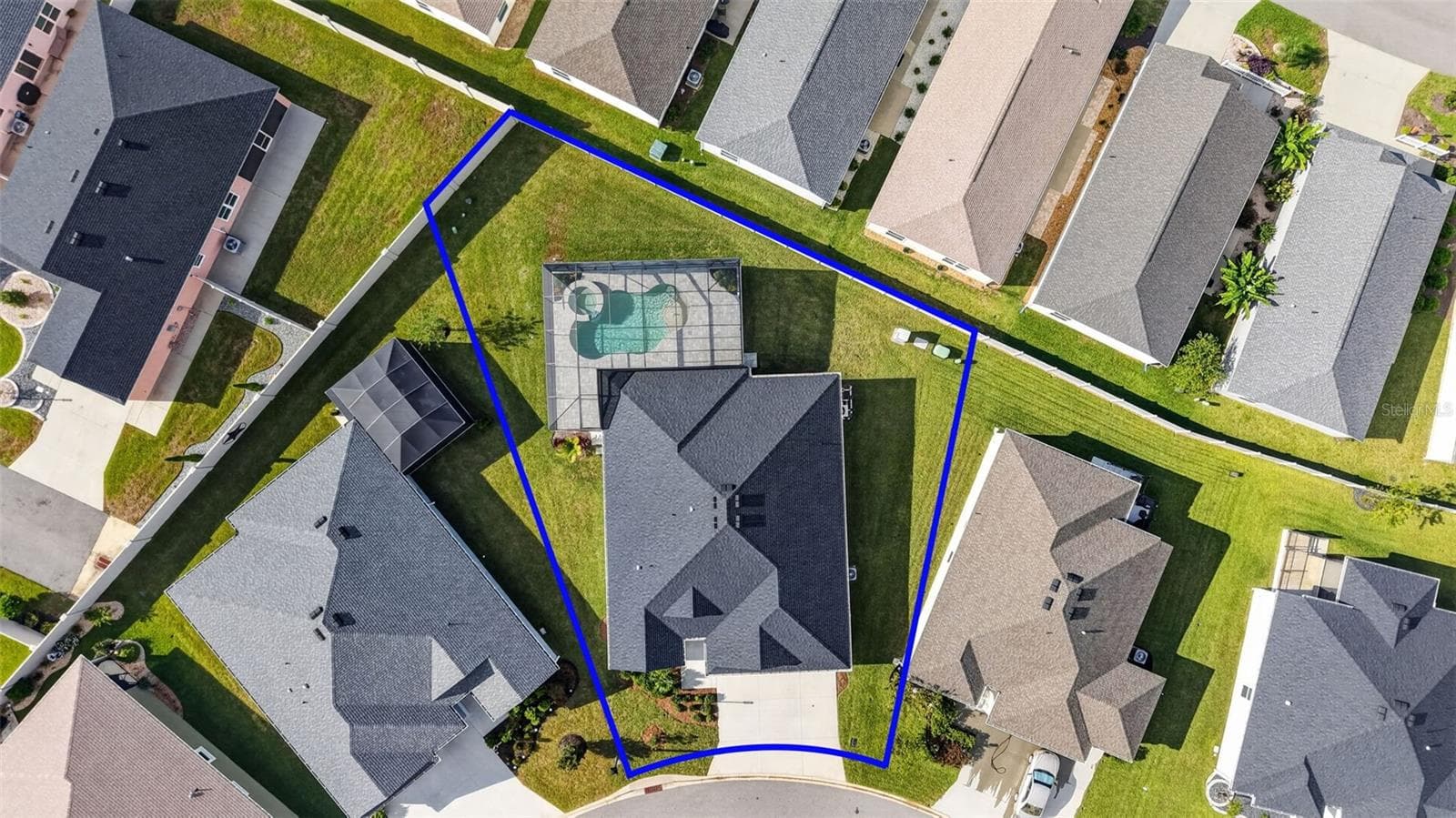 Overhead Aerial with Property Lines and Spacious, PRIVATE Lot! - 6996 DWIGHT DR, THE VILLAGES