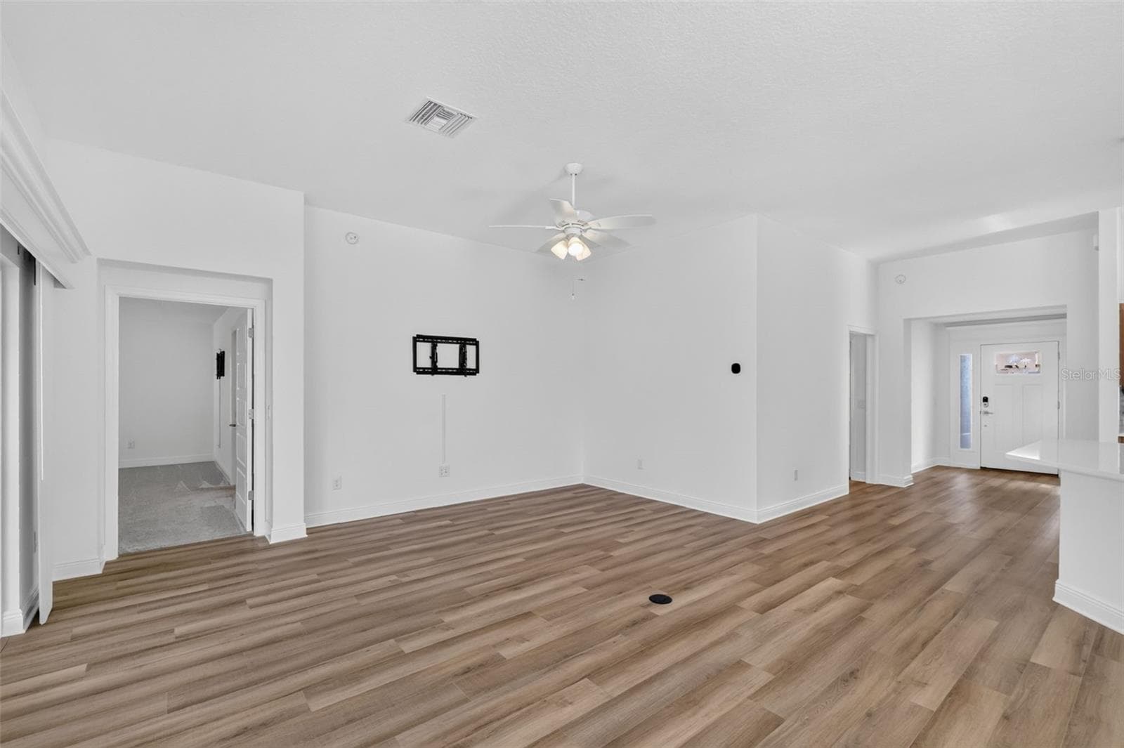 Living Room - 6996 DWIGHT DR, THE VILLAGES