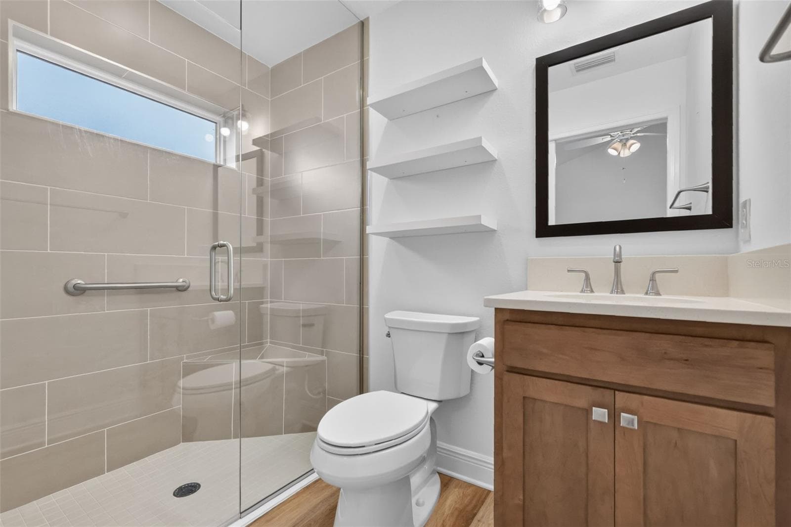 En-Suite Third Bathroom - 6996 DWIGHT DR, THE VILLAGES