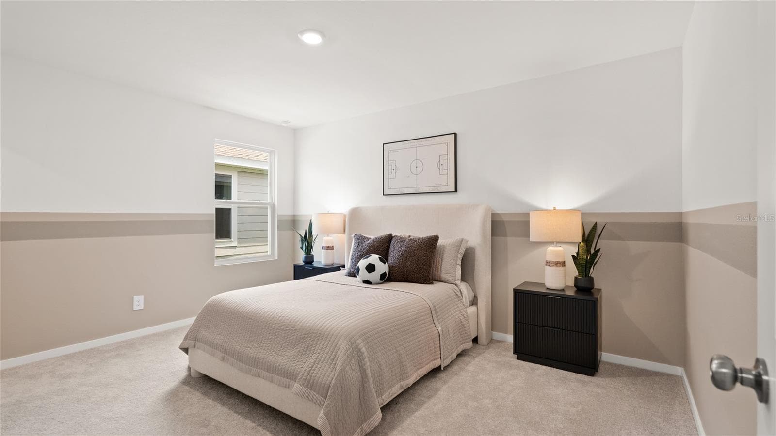 Single Family Residence at 6112 SWAMP BAY DR, EDGEWATER, photo 7 of 16