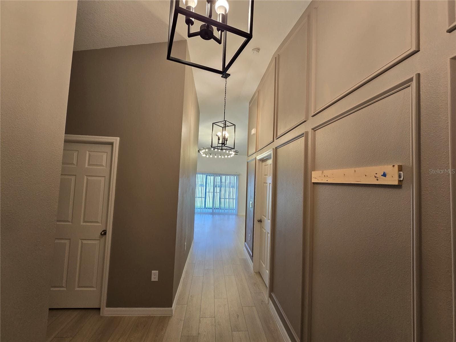 Foyer - 2441 OAKWOOD LN, DAVENPORT