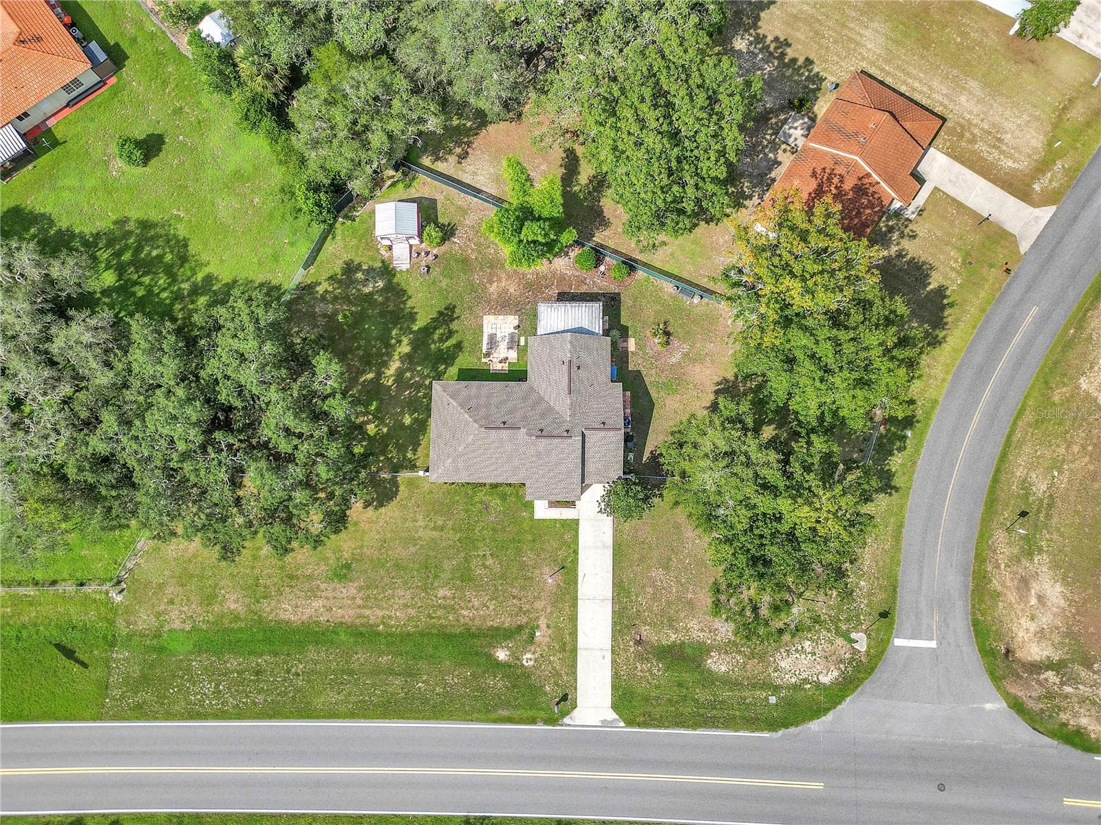 814 OAK RD