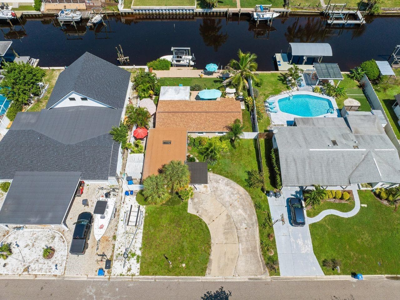 Single Family Residence at 10713 DALTON AVE, TAMPA, photo 4 of 52