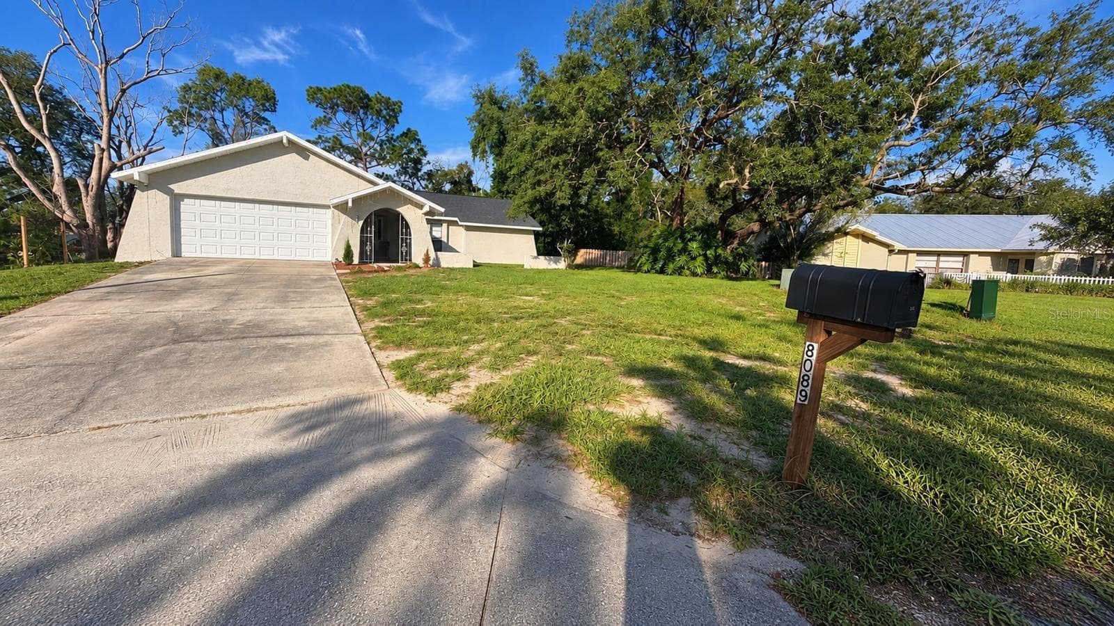 8089 WOODEN DR