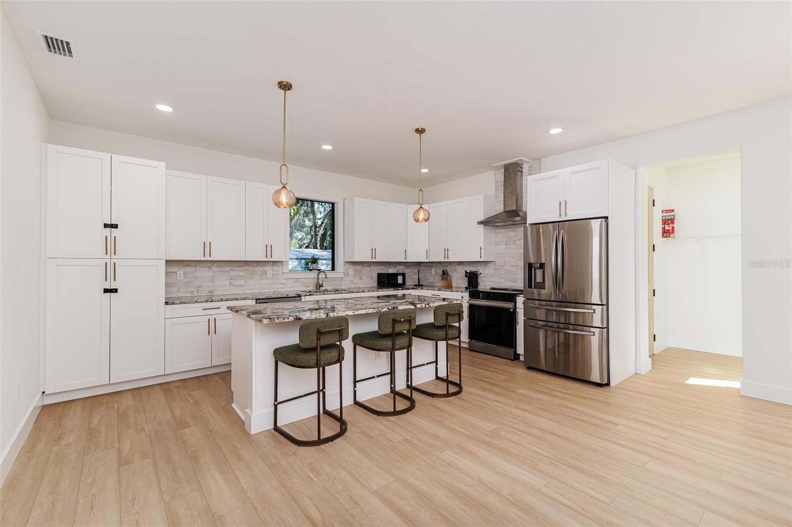 Single Family Residence at 7905 N GREENWOOD AVE, TAMPA, photo 11 of 48