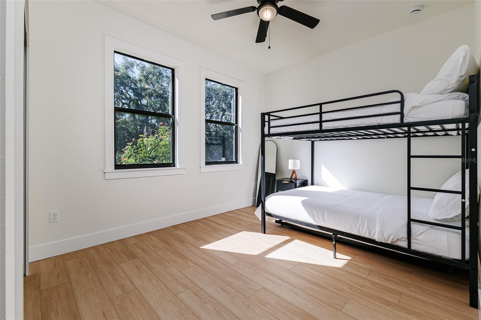 Single Family Residence at 7905 N GREENWOOD AVE, TAMPA, photo 33 of 48