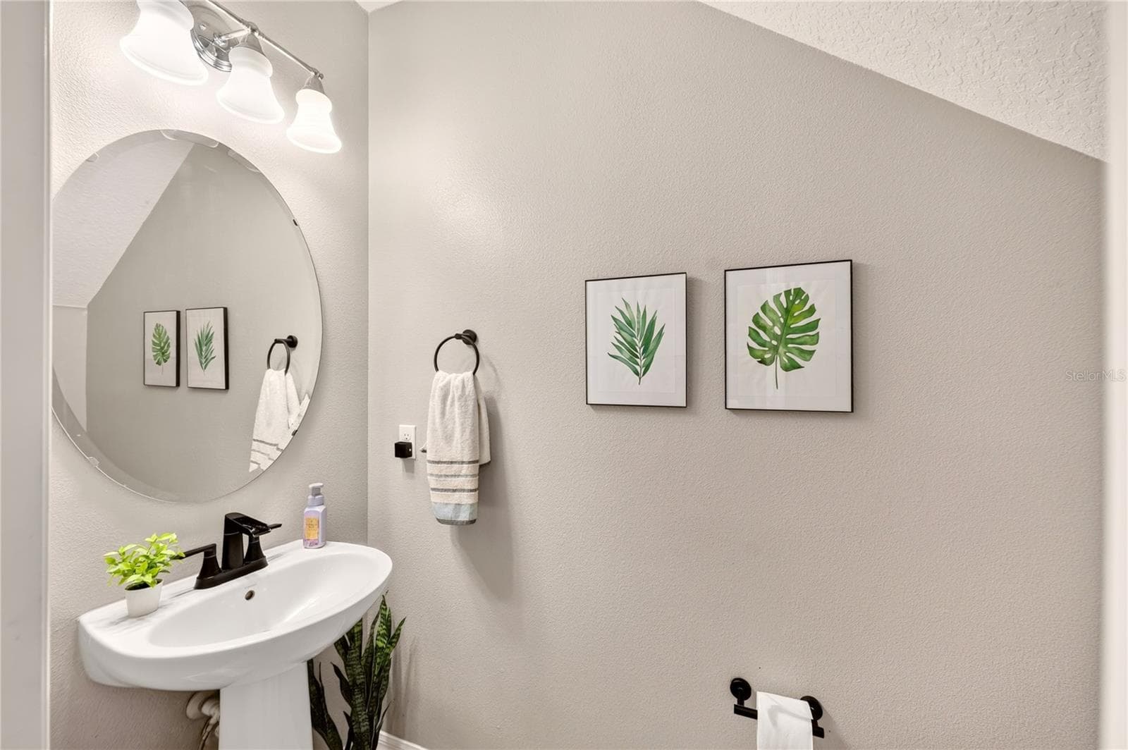 Townhouse at 10867 CORSICAN ST #20, ORLANDO, photo 9 of 43