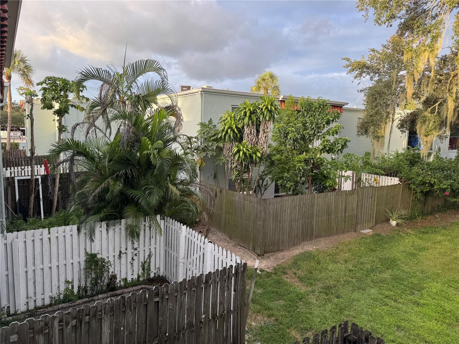 UPPER VIEW FROM SERENITY BALCONY - 2884 SOMERSET PARK DR #2907, TAMPA