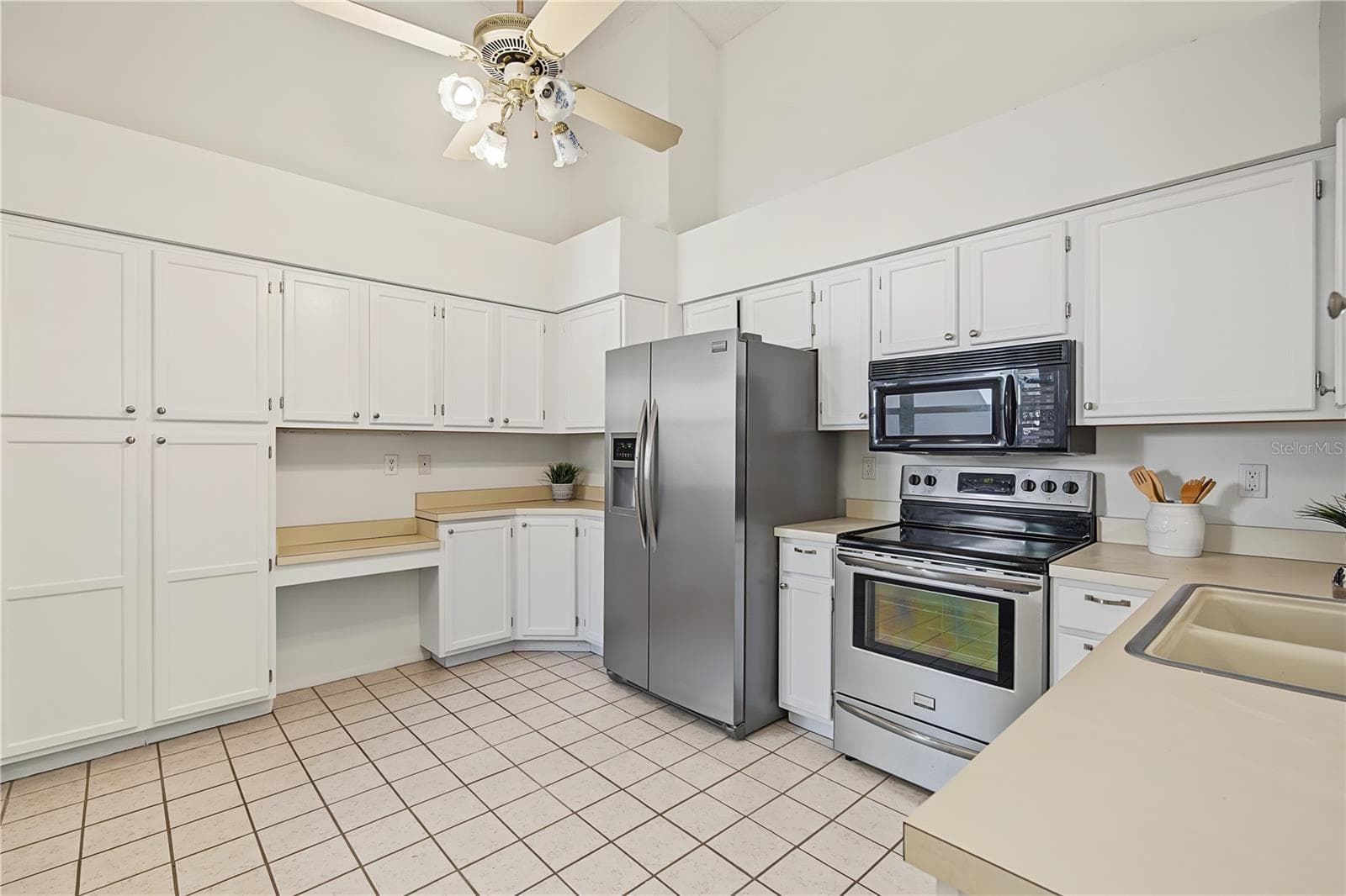 Villa at 3960 MERMOOR DR, PALM HARBOR, photo 6 of 71