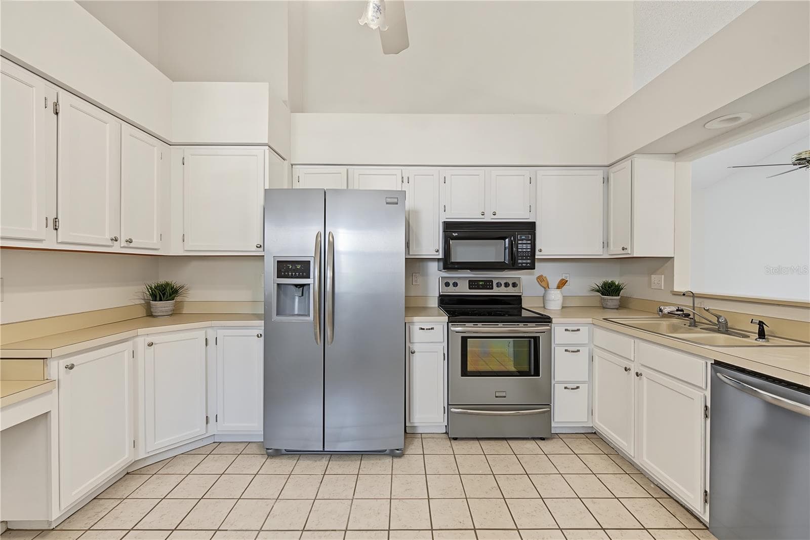Villa at 3960 MERMOOR DR, PALM HARBOR, photo 8 of 71