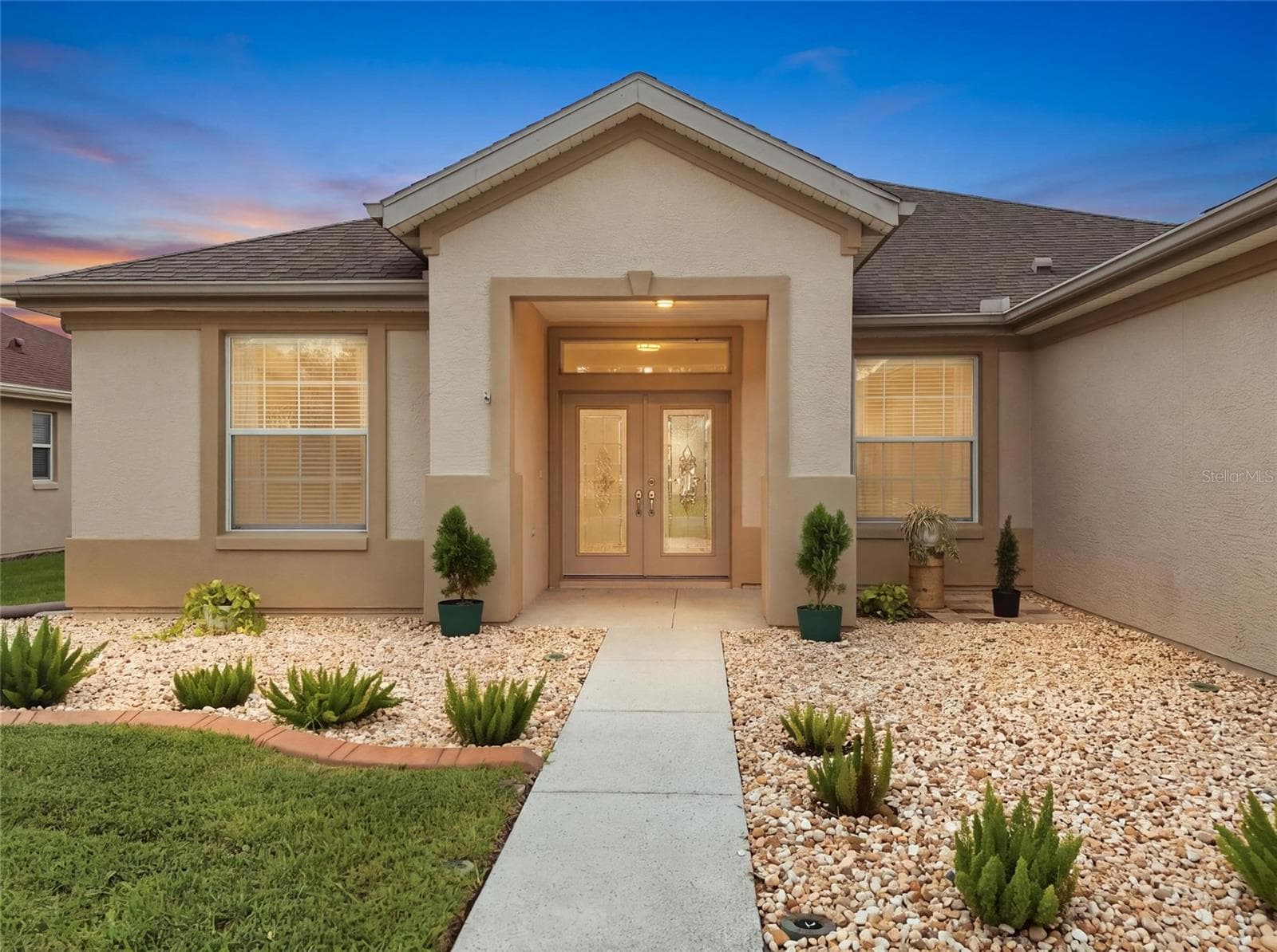 Entry twilight - 11811 SE 91ST CIR, SUMMERFIELD