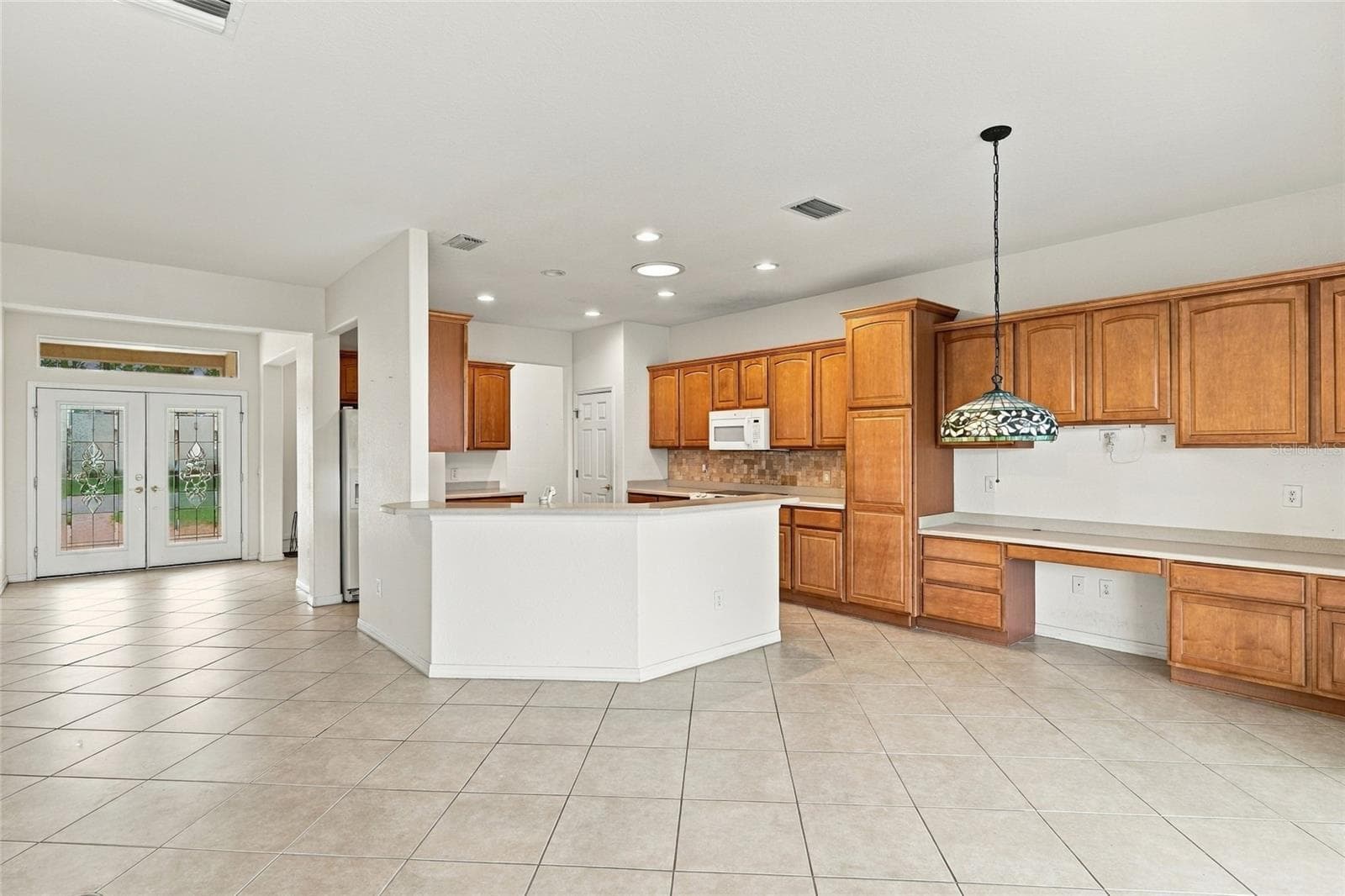 Kitchen,living room,Dining area - 11811 SE 91ST CIR, SUMMERFIELD