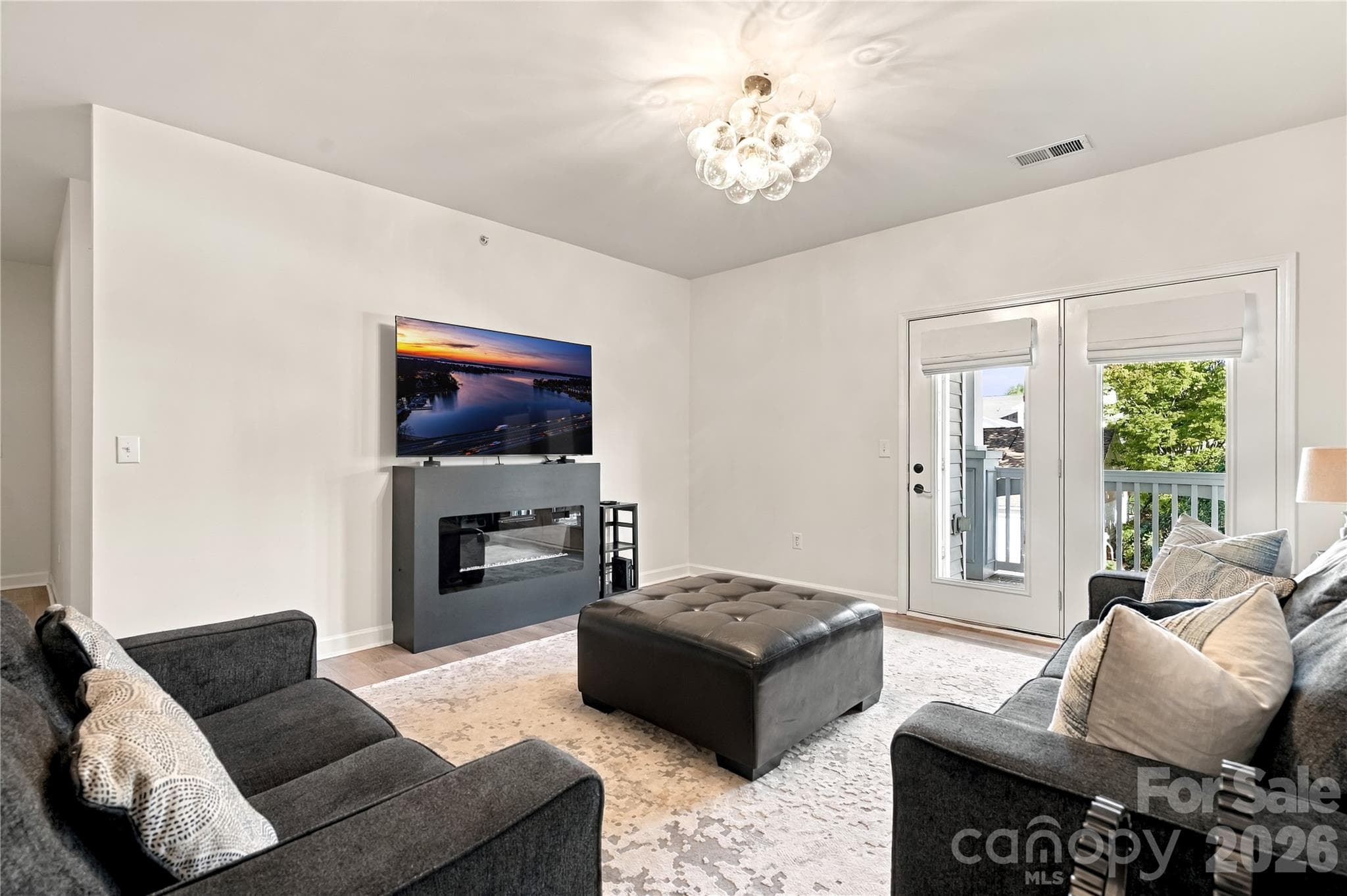 Condominium at 19819 Deer Valley Drive, Cornelius, photo 5 of 38