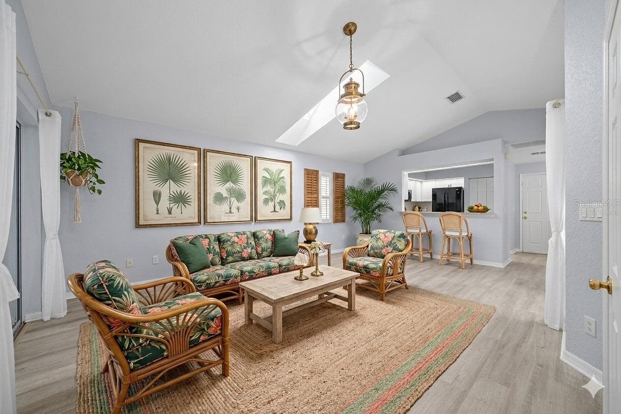 Virtually Staged - 17789 SE 113TH TER, SUMMERFIELD